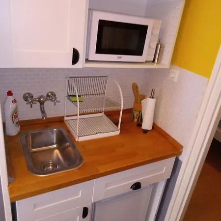 Mayer's Harbor Apartman *